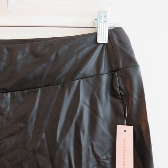 MODCLOTH Keen on Sheen Faux Vegan Leather Leggings in Black Goth - Size L NWT - Picture 5 of 14